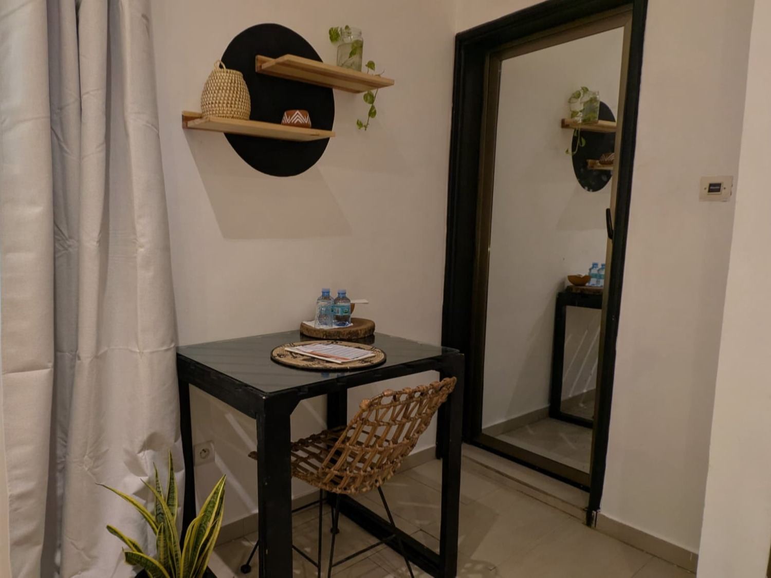 Sè room (double bed) - Canelya guest house, Fidjrossè, Cotonou