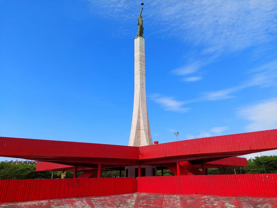 Red Star Square, Kotonou